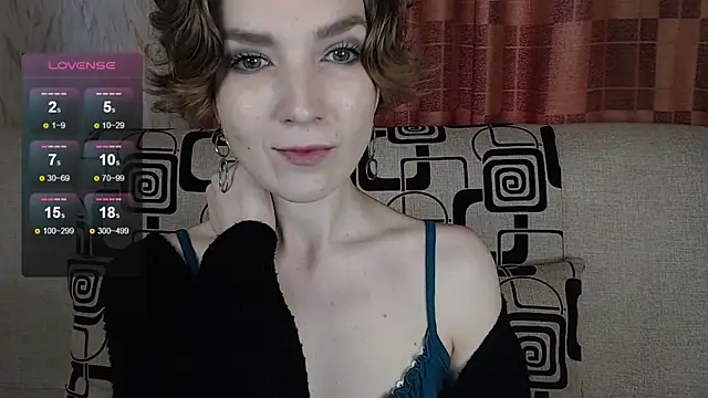 Snapshot of TinaWince chatting on 05-16-26, 05:06 TinaWince online show from 05-16-26, 05:06