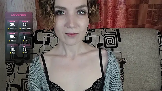 Snapshot of TinaWince chatting on 05-15-26, 05:05 TinaWince online show from 05-15-26, 05:05