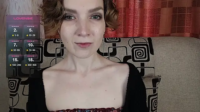 Snapshot of TinaWince chatting on 05-17-26, 05:07 TinaWince online show from 05-17-26, 05:07