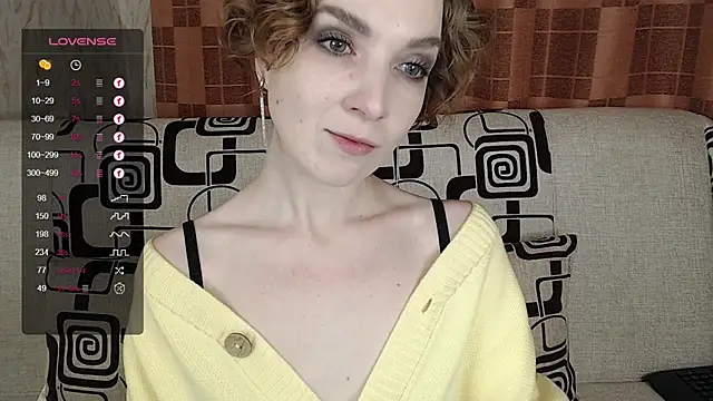 TinaWince online show from 11-16-25, 04:50