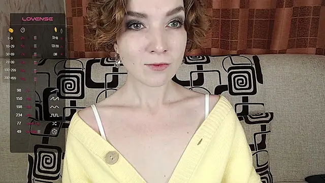 TinaWince online show from 11-30-25, 04:46