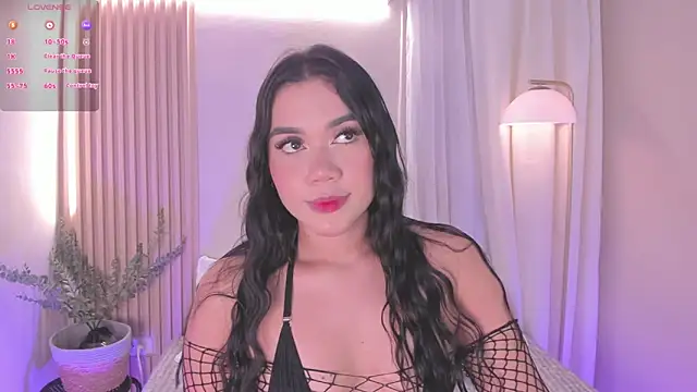 Snapshot of mara_brooks chatting on 11-19-25, 08:09 mara brooks online show from 11-19-25, 08:09