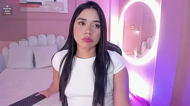 Snapshot of mara_brooks chatting on 09-13-25, 06:41 mara brooks online show from 09-13-25, 06:41