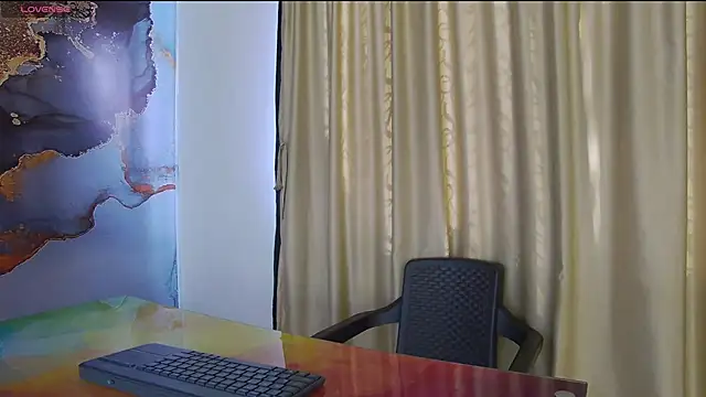 Snapshot of alex_noa chatting on 09-17-25, 07:27 alex noa online show from 09-17-25, 07:27