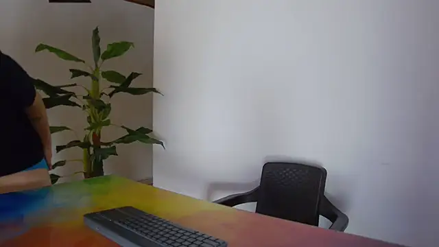 alex noa online show from 10-29-25, 07:24