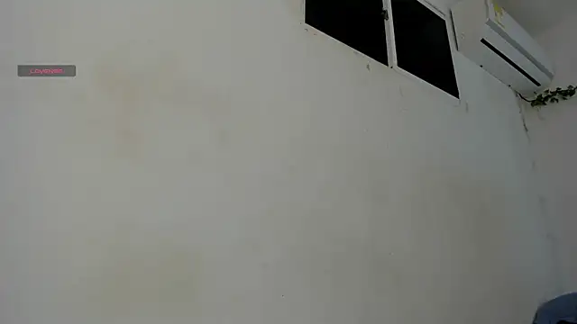Snapshot of amaia_baez chatting on 04-24-26, 11:29 amaia baez online show from 04-24-26, 11:29