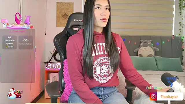  thaeltaylor online show from 11-16-25, 08:24