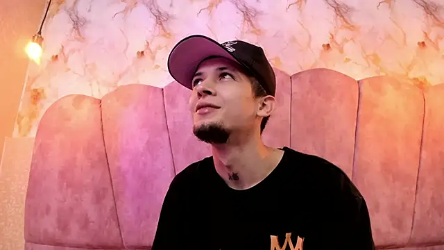 kendalltaylorr online show from 10-15-25, 12:02