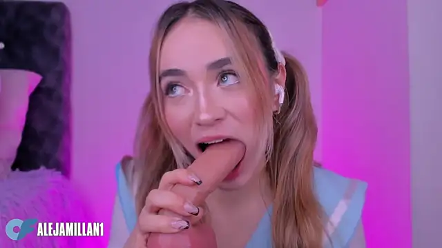 Snapshot of alejamillan1 chatting on 11-04-25, 04:38 alejamillan1 online show from 11-04-25, 04:38