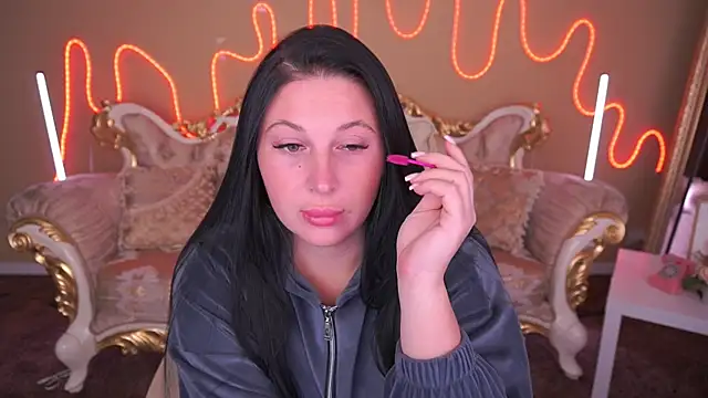 Snapshot of ArianaDarkk chatting on 11-13-25, 08:46 ArianaDarkk online show from 11-13-25, 08:46