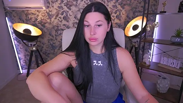 ArianaDarkk online show from 07-17-26, 06:43