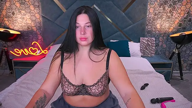 Snapshot of ArianaDarkk chatting on 10-22-25, 07:57 ArianaDarkk online show from 10-22-25, 07:57