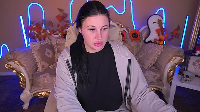 Snapshot of ArianaDarkk chatting on 10-28-25, 08:52 ArianaDarkk online show from 10-28-25, 08:52