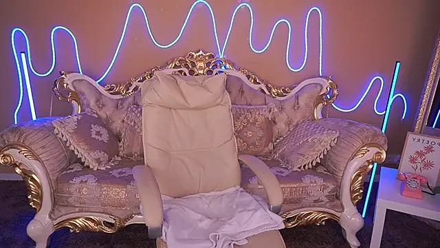 Snapshot of ArianaDarkk chatting on 11-08-25, 05:00 ArianaDarkk online show from 11-08-25, 05:00