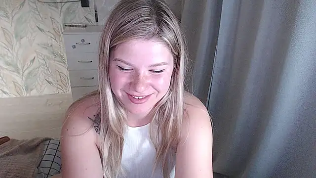 Snapshot of MelissaXKinky chatting on 10-19-25, 08:11 MelissaXKinky online show from 10-19-25, 08:11