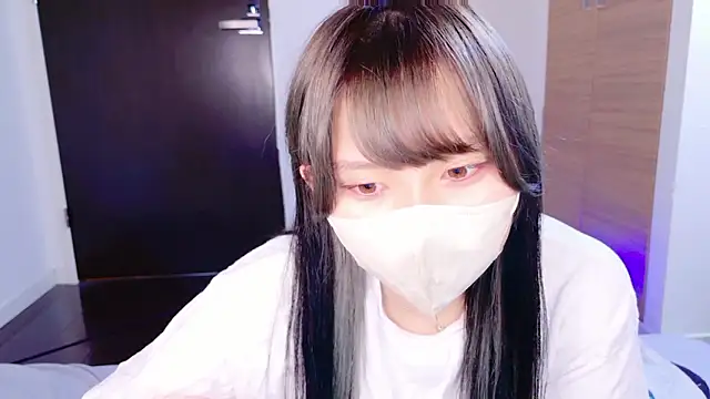 Snapshot of senachinnn chatting on 10-19-25, 08:50 senachinnn online show from 10-19-25, 08:50