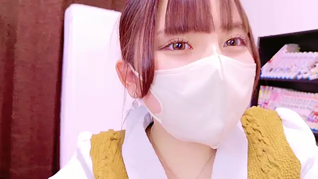 Snapshot of senachinnn chatting on 02-25-25, 12:05 senachinnn online show from 02-25-25, 12:05