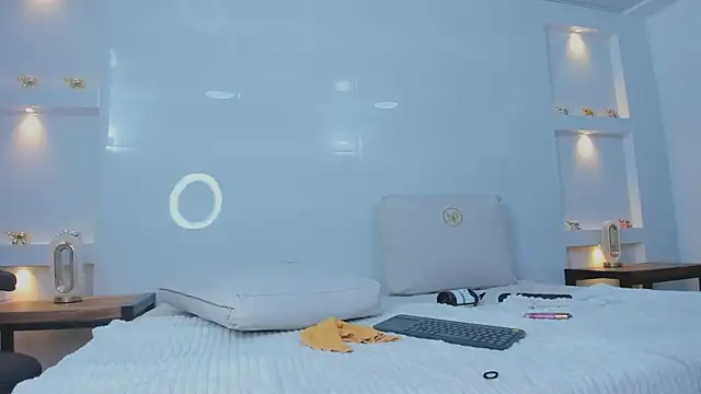 Dalia-Prada online show from 03-21-26, 08:30