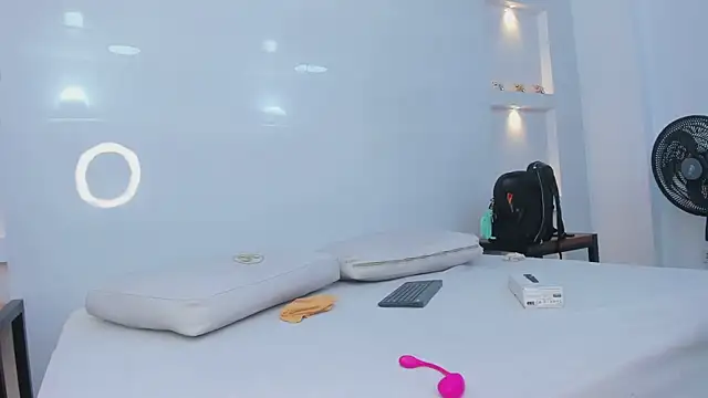 Dalia-Prada online show from 04-11-26, 07:45