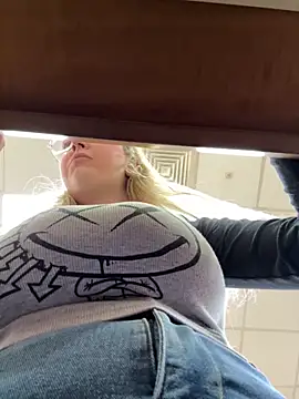 Teya moon  online show from 02-22-26, 12:07