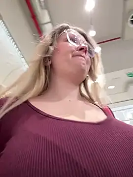 Teya moon  online show from 01-15-26, 09:34