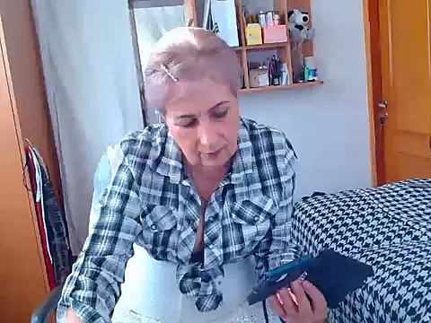 Snapshot of Victoria5643 chatting on 02-09-25, 12:41 Victoria5643 online show from 02-09-25, 12:41