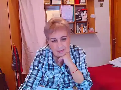 Snapshot of Victoria5643 chatting on 10-05-25, 03:14 Victoria5643 online show from 10-05-25, 03:14