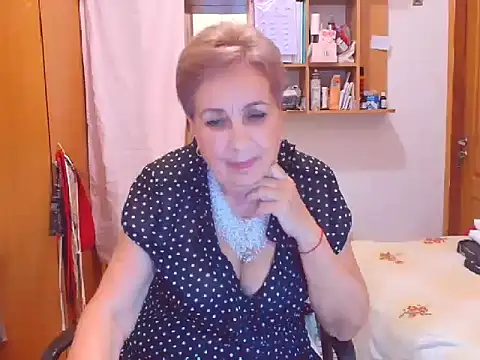 Snapshot of Victoria5643 chatting on 09-13-25, 06:52 Victoria5643 online show from 09-13-25, 06:52