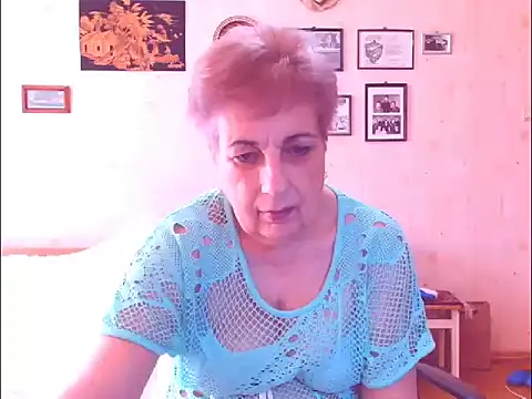 Snapshot of Victoria5643 chatting on 03-28-26, 08:04 Victoria5643 online show from 03-28-26, 08:04