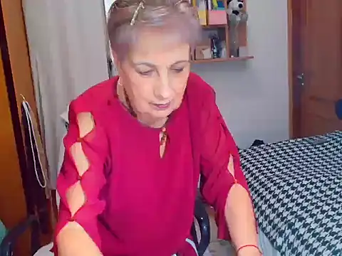 Snapshot of Victoria5643 chatting on 01-27-25, 06:41 Victoria5643 online show from 01-27-25, 06:41