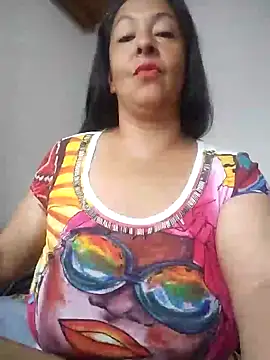 Snapshot of Catalina_JH chatting on 01-28-25, 12:22 Catalina JH online show from 01-28-25, 12:22