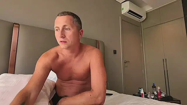 Vorvik1 online show from 03-31-26, 04:36