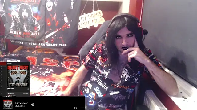 Rocker Assassin66630 online show from 12-15-25, 06:47