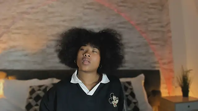 Anneth  M online show from 11-12-25, 07:40