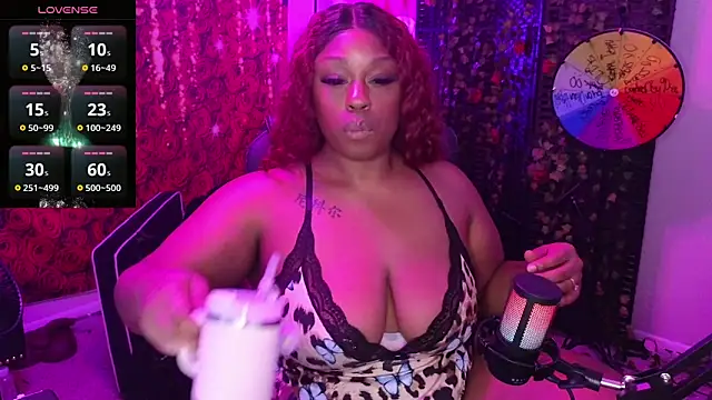 cheriserozequeen online show from 11-21-25, 12:20