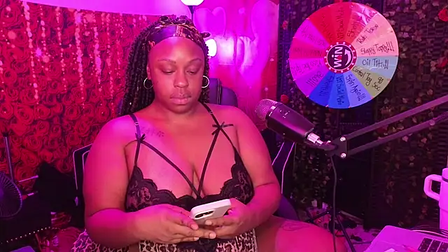 Snapshot of cheriserozequeen chatting on 05-30-26, 01:45 cheriserozequeen online show from 05-30-26, 01:45