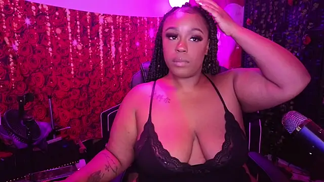 Snapshot of cheriserozequeen chatting on 05-15-26, 11:14 cheriserozequeen online show from 05-15-26, 11:14