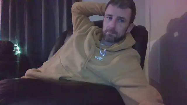 HungStud4You online show from 02-18-25, 08:27