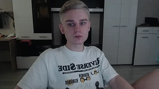angryzan online show from 02-18-25, 07:43