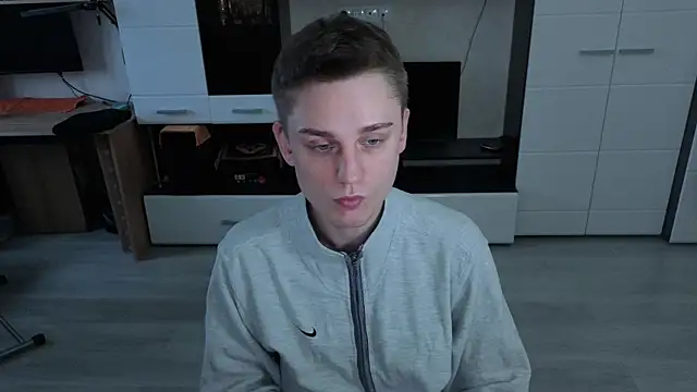 Snapshot of angryzan chatting on 11-29-25, 11:32 angryzan online show from 11-29-25, 11:32