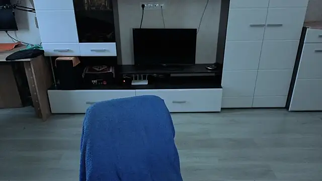 Snapshot of angryzan chatting on 11-10-25, 07:13 angryzan online show from 11-10-25, 07:13