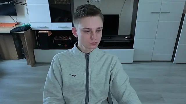 Snapshot of angryzan chatting on 11-12-25, 06:17 angryzan online show from 11-12-25, 06:17