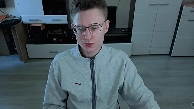 Snapshot of angryzan chatting on 11-20-25, 05:52 angryzan online show from 11-20-25, 05:52