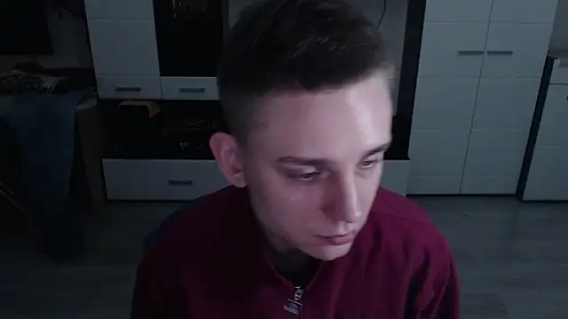 Snapshot of angryzan chatting on 10-31-25, 04:20 angryzan online show from 10-31-25, 04:20