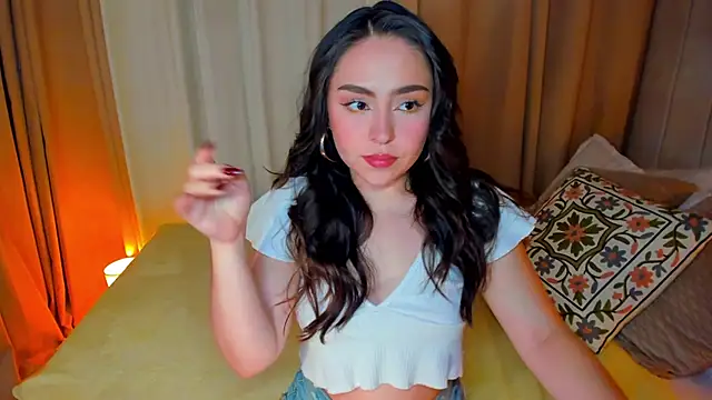 Snapshot of SofiMeza chatting on 02-25-25, 03:20 SofiMeza online show from 02-25-25, 03:20