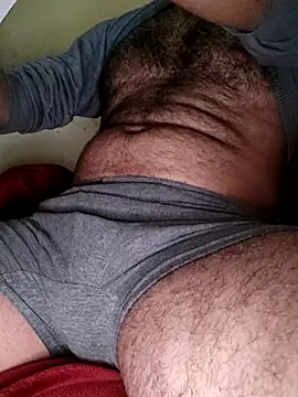 Snapshot of Hairyarabguy chatting on 04-29-26, 08:40 Hairyarabguy online show from 04-29-26, 08:40