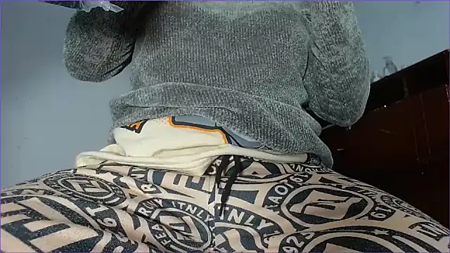 Snapshot of hairy_pussywet chatting on 12-04-25, 05:06 hairy pussywet online show from 12-04-25, 05:06