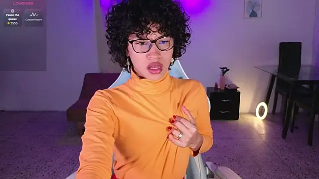 Peggy Funn online show from 10-31-25, 11:44