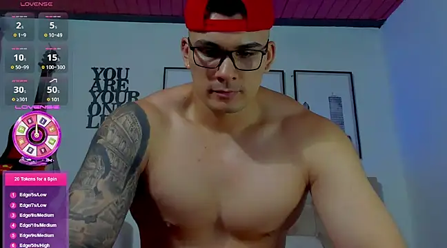 Snapshot of seancarreraa chatting on 03-08-25, 01:06 seancarreraa online show from 03-08-25, 01:06
