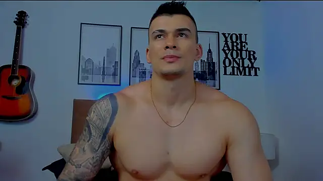 Snapshot of seancarreraa chatting on 01-08-25, 09:01 seancarreraa online show from 01-08-25, 09:01